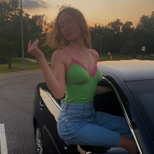 Meet your Posher, Layla